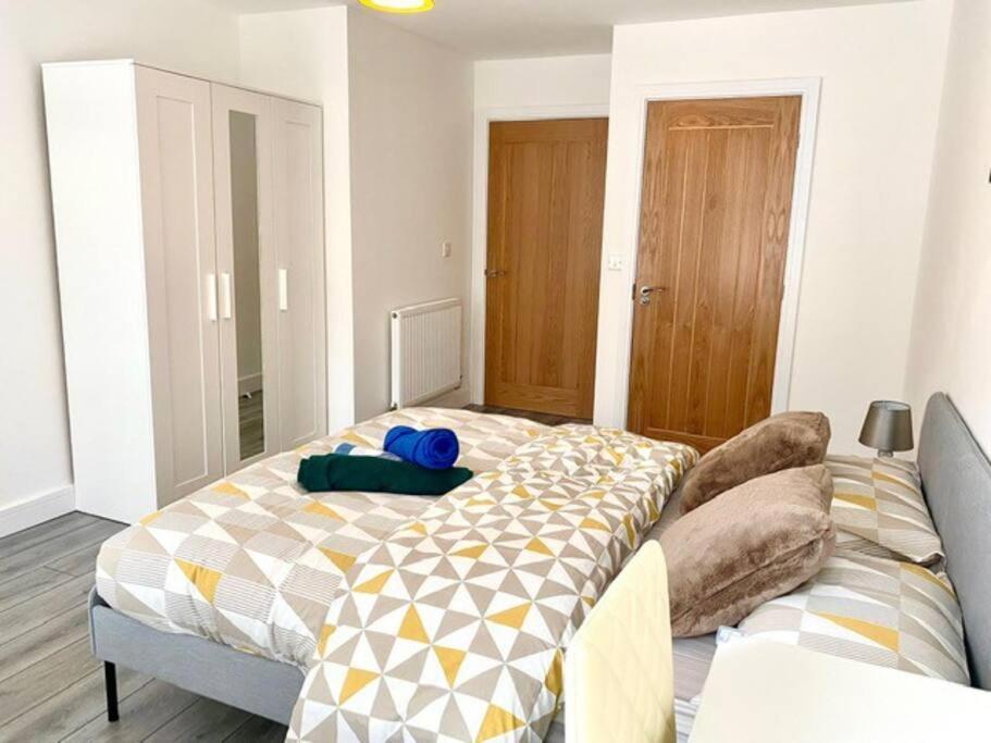 Lovely New 2 Bedroom Condo With Stunning Seaviews Penmaen-mawr Kültér fotó