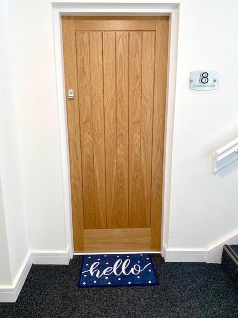 Lovely New 2 Bedroom Condo With Stunning Seaviews Penmaen-mawr Kültér fotó