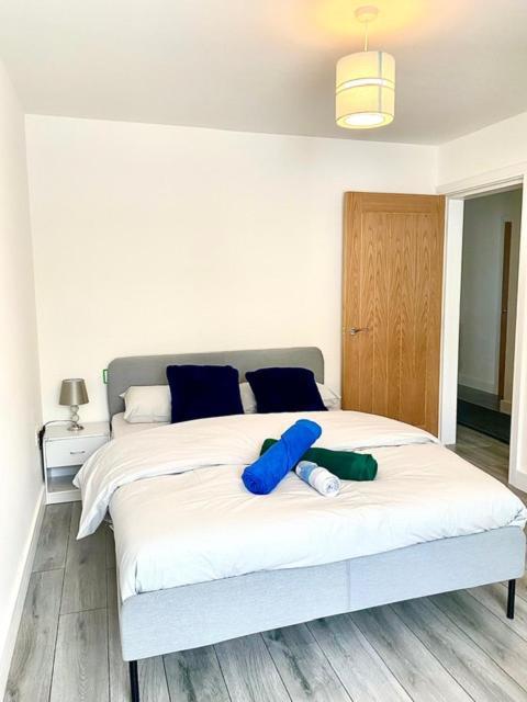Lovely New 2 Bedroom Condo With Stunning Seaviews Penmaen-mawr Kültér fotó