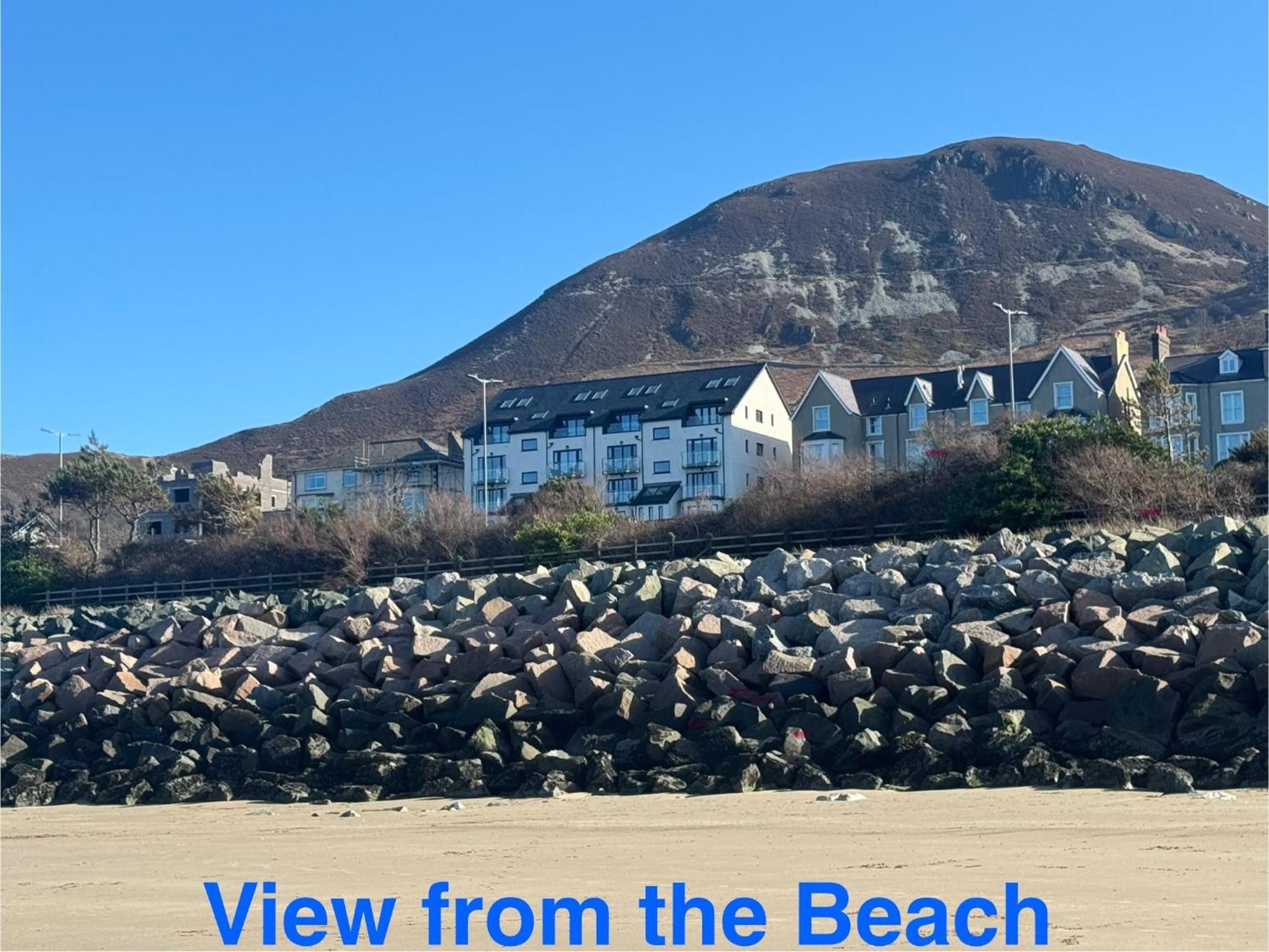 Lovely New 2 Bedroom Condo With Stunning Seaviews Penmaen-mawr Kültér fotó